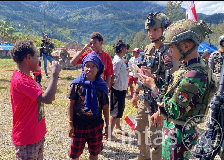 Meriah! Masyarakat Distrik Sinak Rayakan HUT RI ke-80 Bersama TNI-Polri