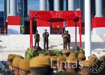 Pangdam XIV/Hsn dan Kajati Sulsel Pimpin Apel Gelar Pasukan serta Penandatanganan PKS Pengamanan Kejati/Kejari di Wilayah Sulsel dan Sultra