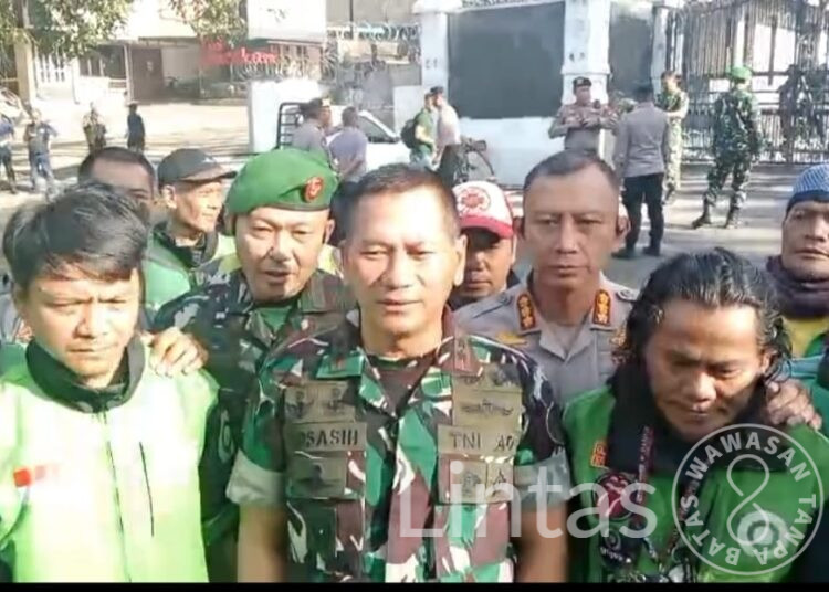Pangdam III/Slw Ajak Elemen Masyarakat Bersih-Bersih Pasca Unjuk Rasa di DPRD Jabar