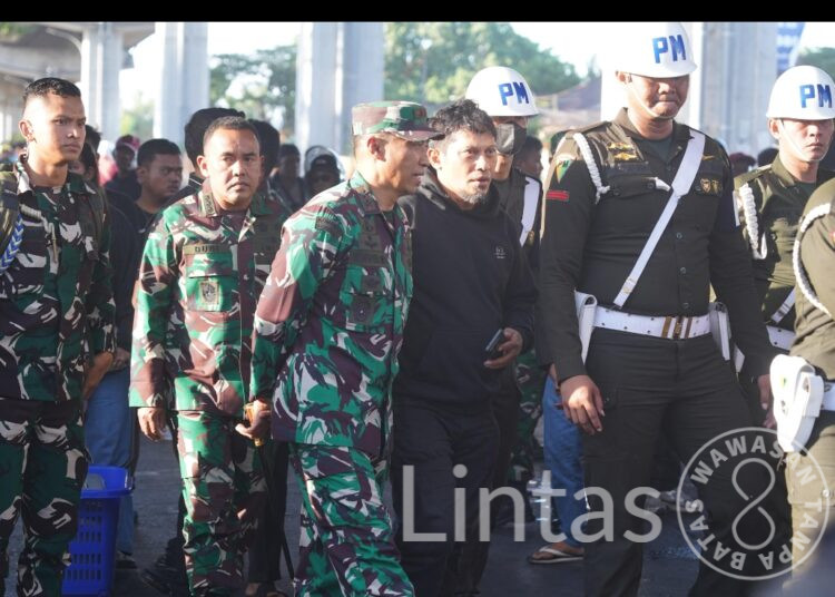 Tinjau Langsung Aksi Demonstrasi, Pangdam XIV/Hasanuddin Apresiasi Mahasiswa Atas Komitmen Damai