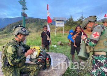 Satgas Yonif 700/WYC Hadirkan Sejuta Senyum Lewat Layanan Kesehatan Gratis di Kp Wako