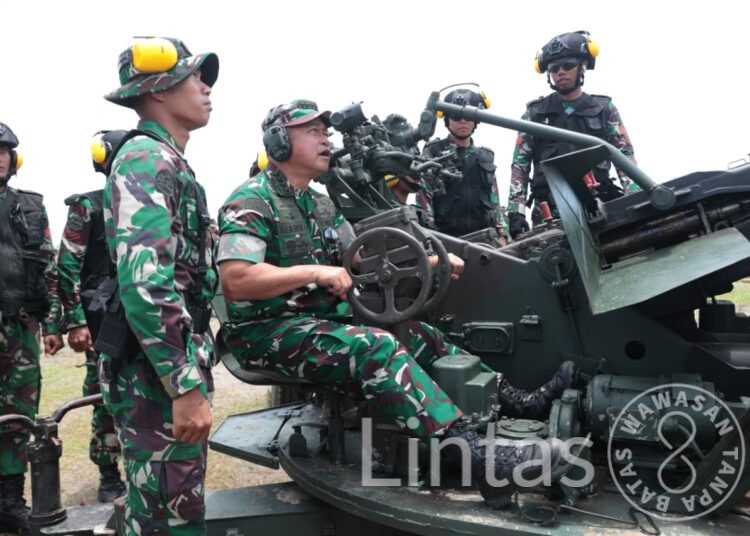 Pastikan Kesiapan Tempur dan Profesionalisme Prajurit, Kasad Tinjau Latbakjatrat Arhanud Terintegrasi