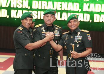 Tongkat Kepemimpinan Kodam XIV/Hasanuddin Berganti, KASAD Pimpin Sertijab di Mabesad