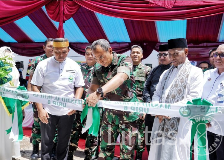 Resmikan Masjid Al-Ikhlas Deninteldam XIV/Hsn, Pangdam Ajak Prajurit Makmurkan Rumah Allah