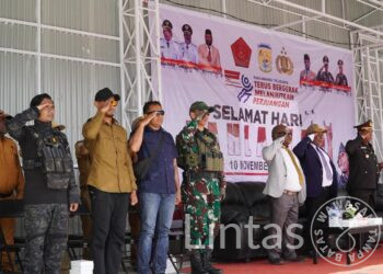 Satgas Yonif 700/Wyc Dukung Upacara Hari Pahlawan di Puncak, Kobarkan Semangat Nasionalisme di Tanah Papua