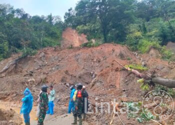 TNI AD Perkuat Penanganan Banjir, Longsor, dan Putusnya Jembatan di Tapanuli Tengah