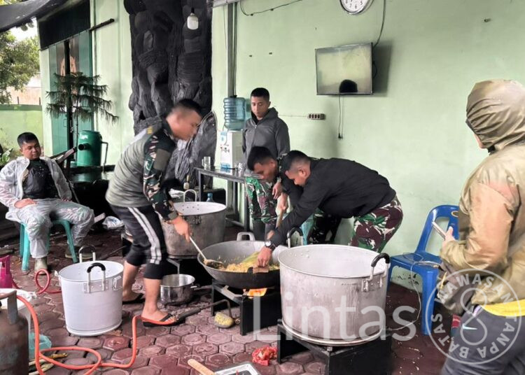 Penuhi Kebutuhan Pangan Korban Banjir Aceh Utara-Lhokseumawe, TNI AD Dirikan Dapur Lapangan