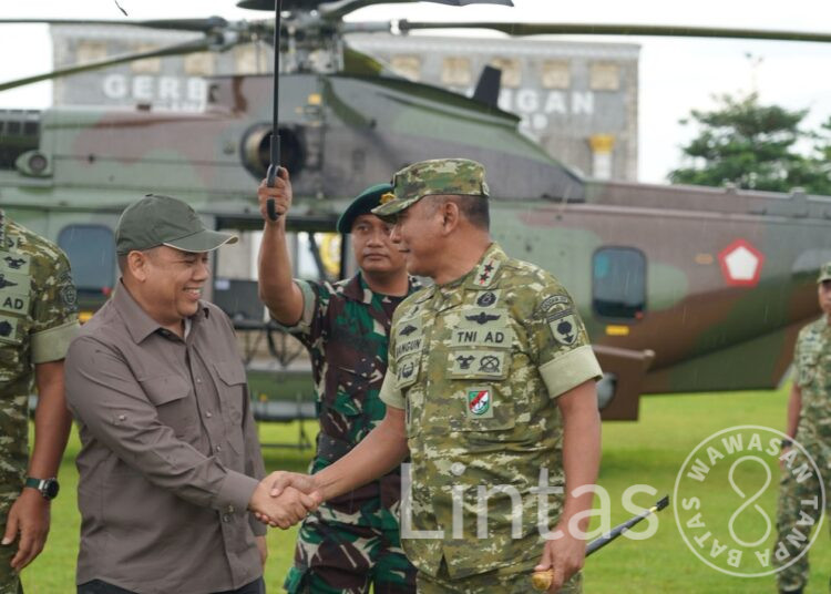 Pangdam XIV/Hasanuddin Dampingi Menhan RI Berikan Pembekalan Jambore Kepala Desa di Rindam
