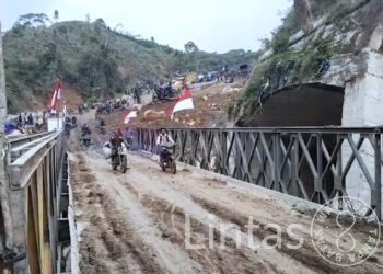 Percepat Pemulihan Akses Transportasi Pascabencana, TNI AD Tuntaskan Pembangunan Jembatan Bailey Weh Paseh