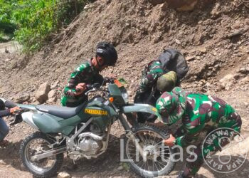 Terobos Pedalaman Gayo Lues, Tim Kesehatan Gabungan TNI dan Relawan Layani Korban Banjir