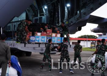 Mendarat di Lanud Sultan Iskandar Muda, Airbus A-400 TNI AU Bawa 24 Ton Bantuan Korban Banjir Aceh