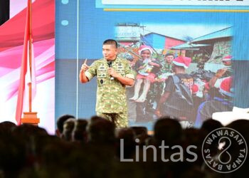 Pangdam XIV/Hsn Dorong Kepemimpinan Profesional dan Berintegritas Kepada Kades se-Sulsel