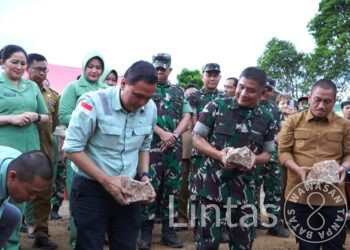 Pangdam XIV/Hsn Kobarkan Semangat Gotong Royong Untuk Kesejahteraan Rakyat, KDKMP Sorowako Resmi Dibangun