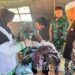 TNI AD dan Relawan Gelar Bakti Kesehatan bagi Korban Banjir di Pameu: Ada Sunat Massal juga!
