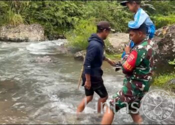 Aksi Nyata Babinsa Tompobulu, Jamin Keselamatan Warga di Tengah Keterbatasan Akses