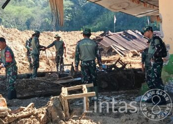 Bersihkan SD Negeri 11 Pegasing, TNI AD Pulihkan Aktivitas Belajar di Aceh Tengah