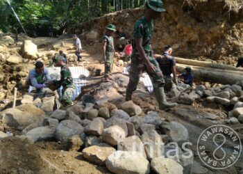 Satgas Gulbencal Kodam I/BB Mulai Pembangunan Jembatan Armco di Desa Masundung