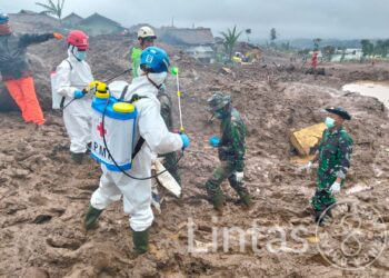 Meski Diguyur Hujan TNI dan Tim Gabungan Tetap Maksimal Cari Korban