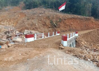 Jembatan Armco di Desa Bair Rampung, Akses Warga Kembali Normal