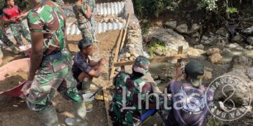 Perkuat Jalur Ekonomi Warga, Jembatan Armco Dibangun di Gunung Omeh