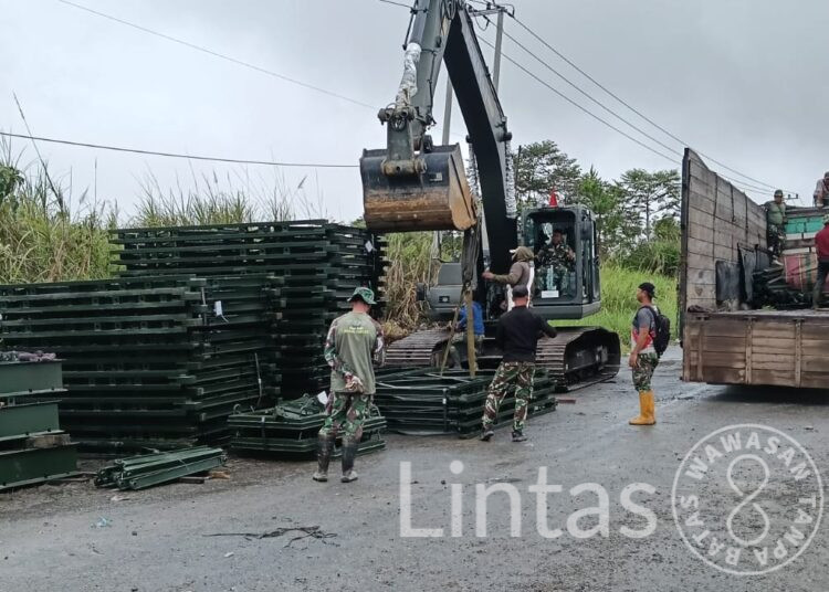 Di Hari Meugang, TNI Kebut Pembangunan Jembatan Bailey Karang Rejo
