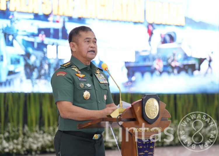 Wujud Empati, Kasad Serahkan Rumah dan Santunan bagi Ahli Waris Prajurit Marinir