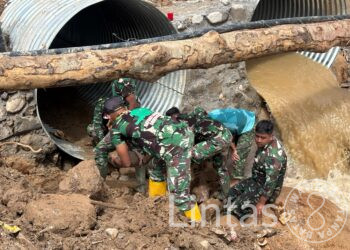 Satgas Gulbencal Yonzipur 5/ABW Percepat Pembangunan Jembatan Aramco di Mesidah Bener Meriah