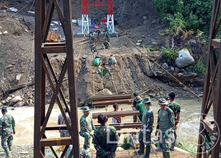 Tembus 51 Persen, TNI Kebut Pembangunan Jembatan Gantung Burni Bius di Medan Sulit
