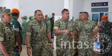 Didampingi Dankodiklatad, Kasad Resmikan Jembatan Gantung Lokseumawe Dan Tinjau Pembangunan Jembatan Bailey di Nias