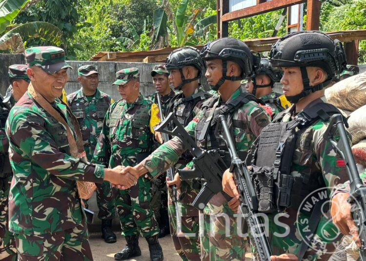 Wadan Kodiklatad Tinjau Pos Latihan Yonif 764/IB: Bentuk Mental Bertarung Prajurit Dengan Sistem Blok