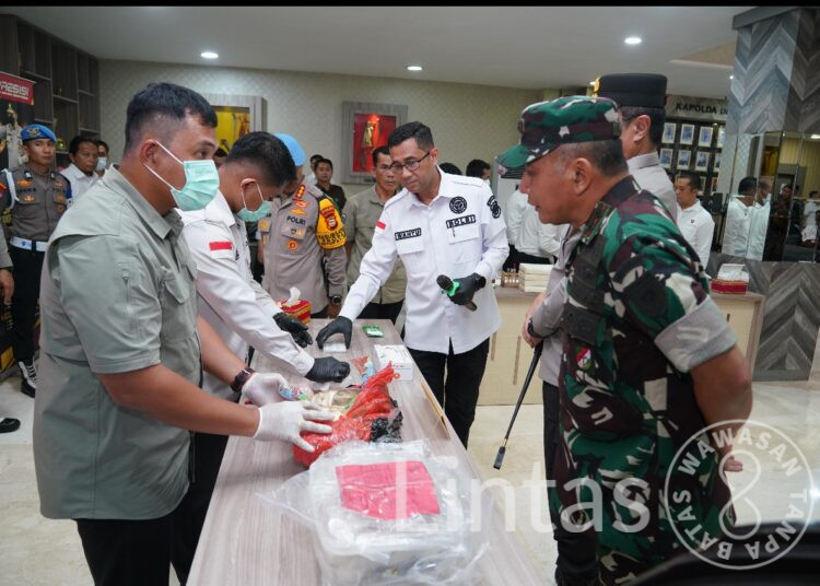 Pangdam XIV/Hsn Ungkap Temuan Puluhan Kilogram Kokain di Selayar, Tegaskan Komitmen Dukung Pemberantasan Narkoba
