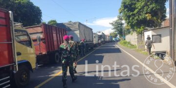 480 Personel TNI dan KRI Teluk Kupang Dikerahkan, Lancarkan Arus Balik di Pelabuhan Ketapang