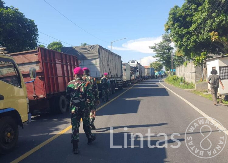 480 Personel TNI dan KRI Teluk Kupang Dikerahkan, Lancarkan Arus Balik di Pelabuhan Ketapang