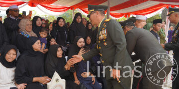 Tangis Haru Iringi Pemakaman Mayor Zulmi, Prajurit Berprestasi TNI