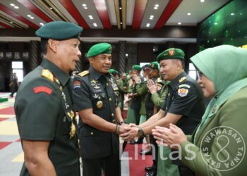 Kodiklatad Letjen TNI Mohamad Hasan Hadiri Sertijab Jabatan Strategis