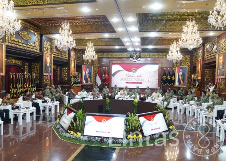 Perkuat Sinergi Pertahanan Negara, Kasad Hadiri Pertemuan Purnawirawan