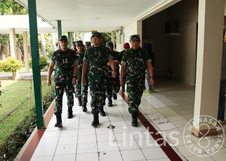 Tinjau RS Dustira, Kasad Tekankan Pelayanan Cepat dan Profesional