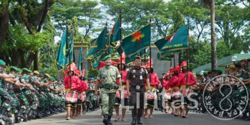 Markas Petarung Kodam XIV/Hsn Bergemuruh! Pangdam Sambut dan Lepas Kajati Sulsel Sebagai Warga Kehormatan