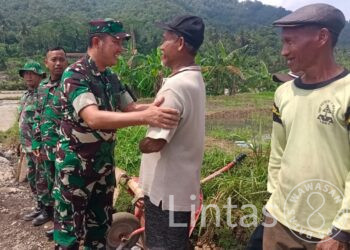 Semangat Warga Disabilitas Warnai Pembangunan Jembatan Garuda di Banyumas