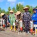 Dukung Ketahanan Pangan Nasional, Pangdam XIV/Hsn Turun Langsung Tanam Kedelai di Selayar