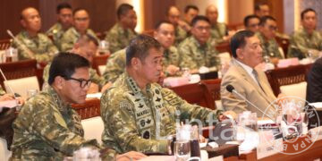 Bahas Geopolitik Global dan Kesiapan Pertahanan, Kasad Ikuti Rapat Kerja dengan Komisi I DPR RI