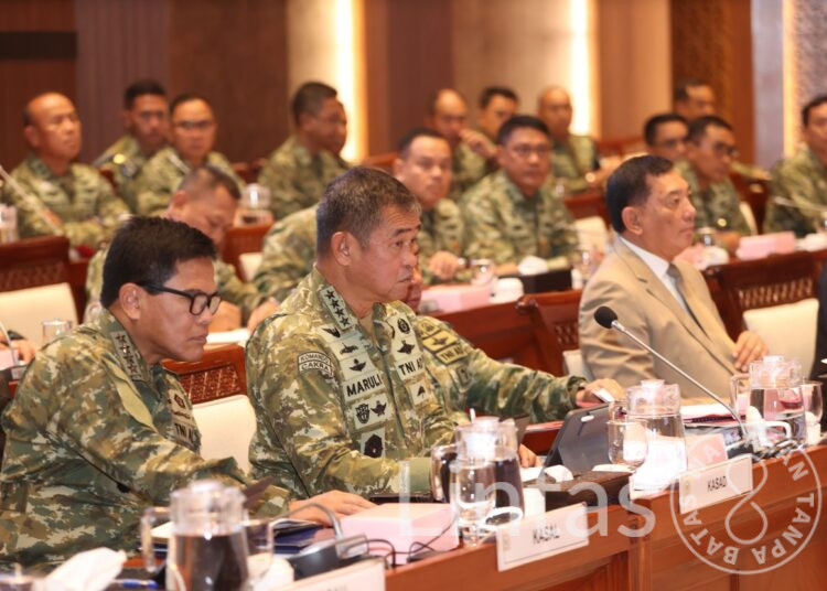 Bahas Geopolitik Global dan Kesiapan Pertahanan, Kasad Ikuti Rapat Kerja dengan Komisi I DPR RI