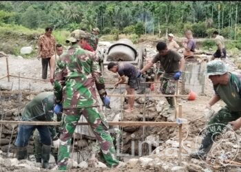 Bangun Jembatan Perintis Garuda, TNI dan Warga Gotong Royong Buka Akses Pedalaman Aceh Tenggara