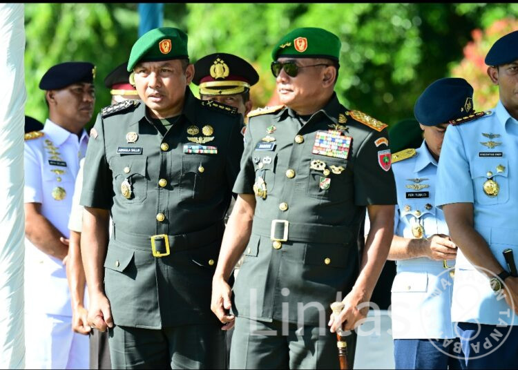 Jejak Kepemimpinan Berlanjut, Pangdam XIV/Hsn Hadiri Sertijab Pangdivif 3 Kostrad di Pakatto