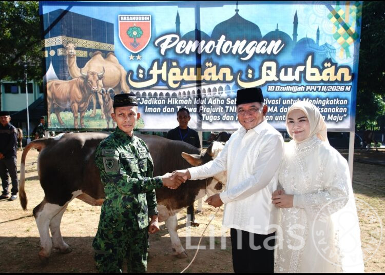 Berkah Idul Adha Mengalir, Pangdam XIV/Hasanuddin Salurkan Puluhan Hewan Kurban Untuk Masyarakat