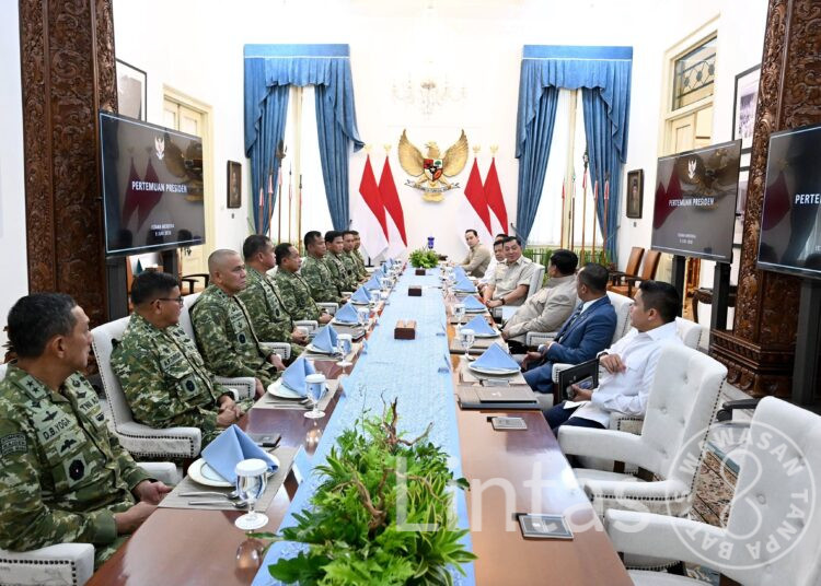 Presiden Prabowo Subianto menerima Panglima TNI Agus Subiyanto, Wakil Panglima TNI Tandyo Budi