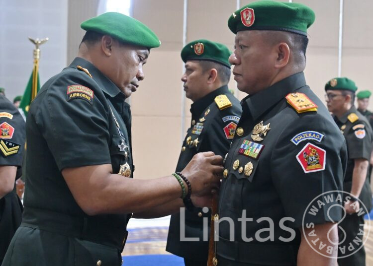 Dankodiklatad Pimpin Sertijab Danpoltekad, Tekankan Soliditas dan Adaptasi Menghadapi Tantangan Masa Depan