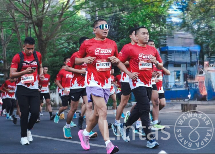 Pererat Sinergi TNI-Polri dan Masyarakat Untuk Negeri, Pangdam XIV/Hasanuddin Hadiri Olahraga Bersama HUT Bhayangkara Ke-80