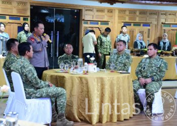 Kasad Dampingi Panglima TNI Terima Kunjungan Silaturahmi Kapolri di Mabes TNI