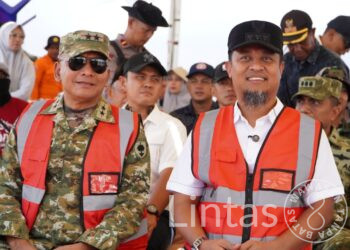 Demi Keselamatan Rakyat, Pangdam XIV/Hasanuddin dan Gubernur Sulsel Bangun Tanggul Sungai Rongkong